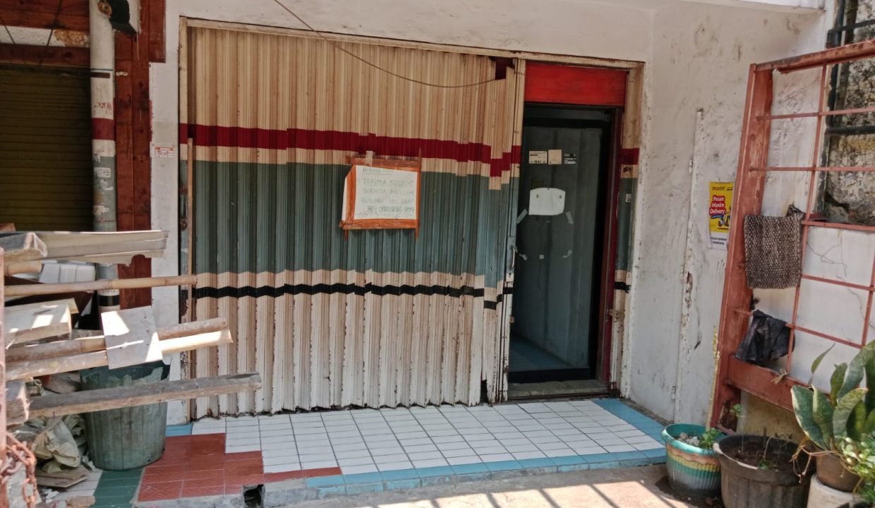 DIJUAL RUMAH TOKO + KOST 15 KAMAR KEMAYORAN JAKARTA PUSAT (0,4)