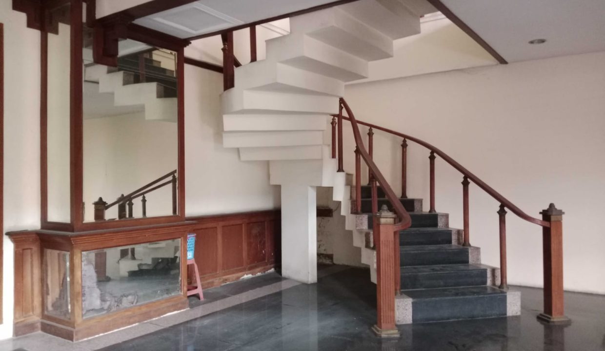 RUMAH MEWAH HOOK KAYU PUTIH JAKARTA TIMUR (8)