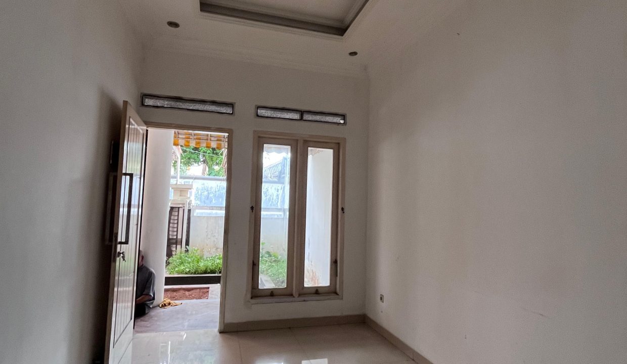 DIJUAL RUMAH JATIWARINGIN BEKASI (11)