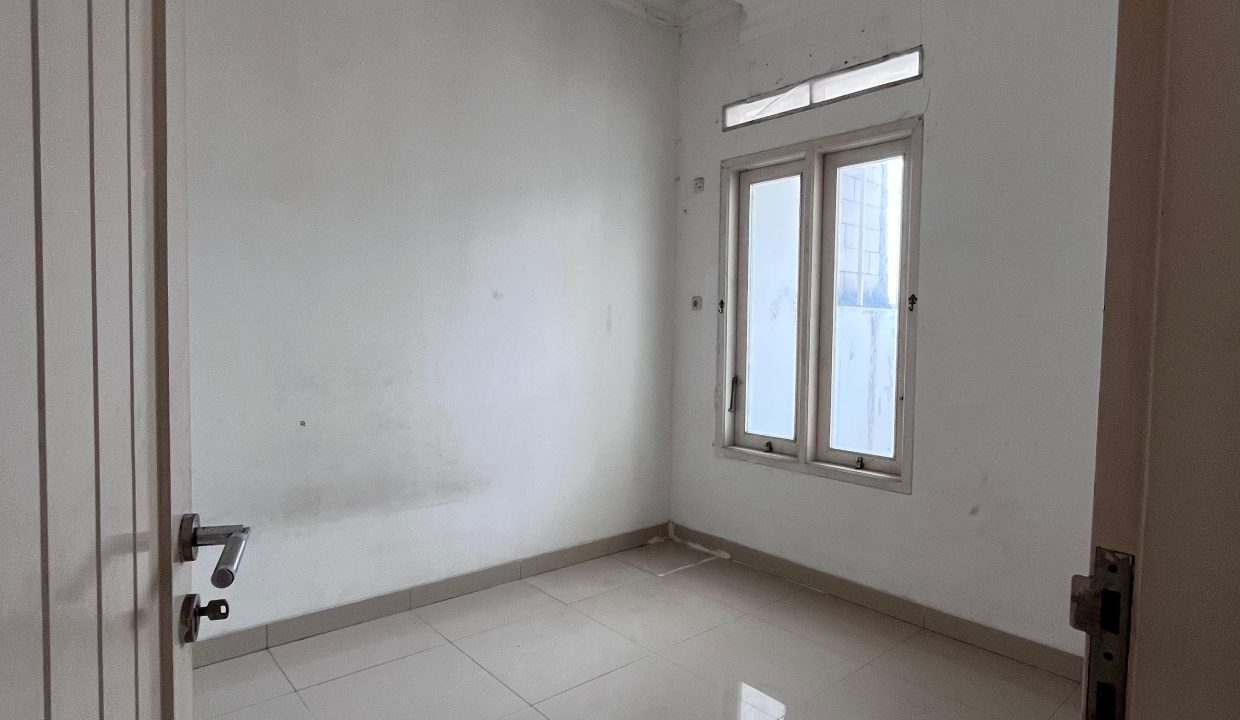 DIJUAL RUMAH JATIWARINGIN BEKASI (16)