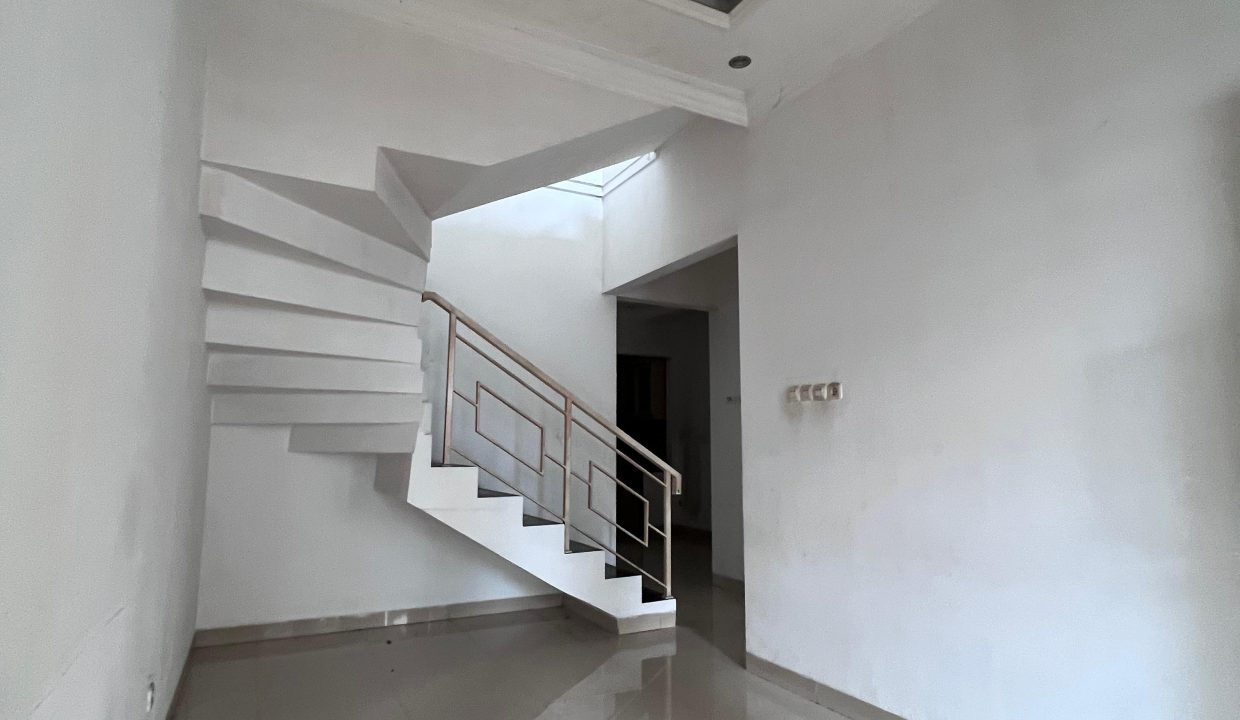 DIJUAL RUMAH JATIWARINGIN BEKASI (4)