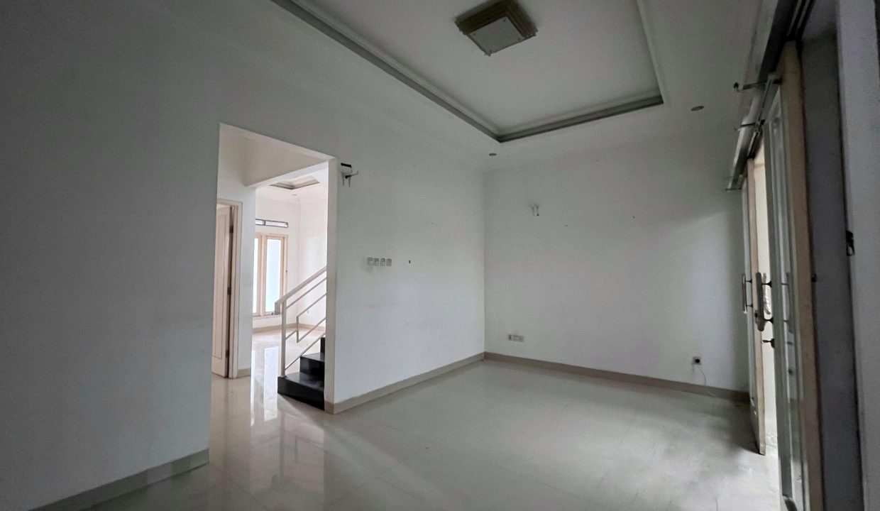 DIJUAL RUMAH JATIWARINGIN BEKASI (6)