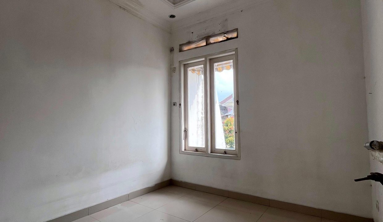 DIJUAL RUMAH JATIWARINGIN BEKASI (9)