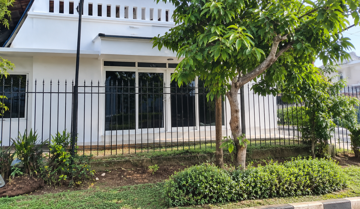 DIJUAL RUMAH PULOMAS JAKARTA TIMUR (0,0)