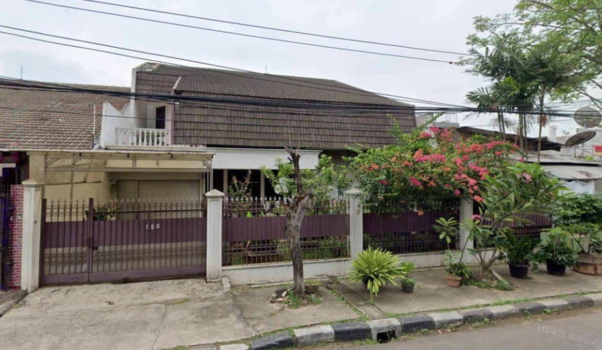 RUMAH KAYU PUTIH SELATAN JAKARTA TIMUR (1)
