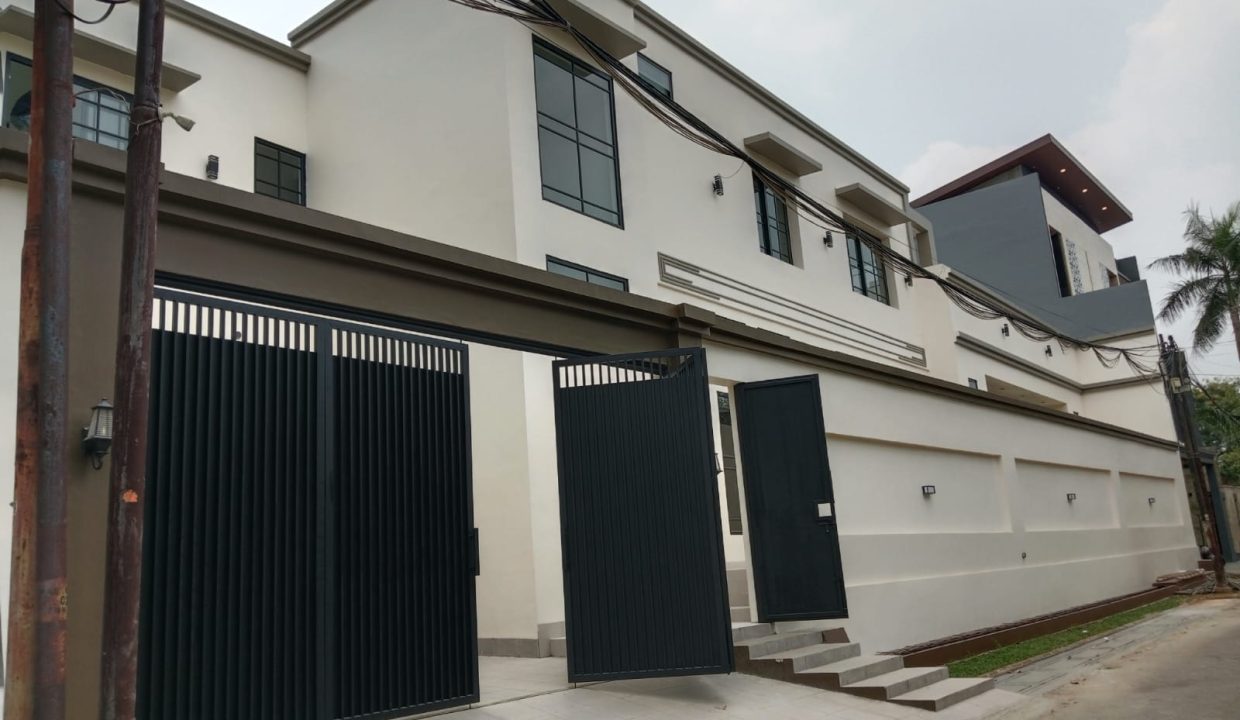 RUMAH MAYA GARDEN JAKARTA SELATAN (0,9)