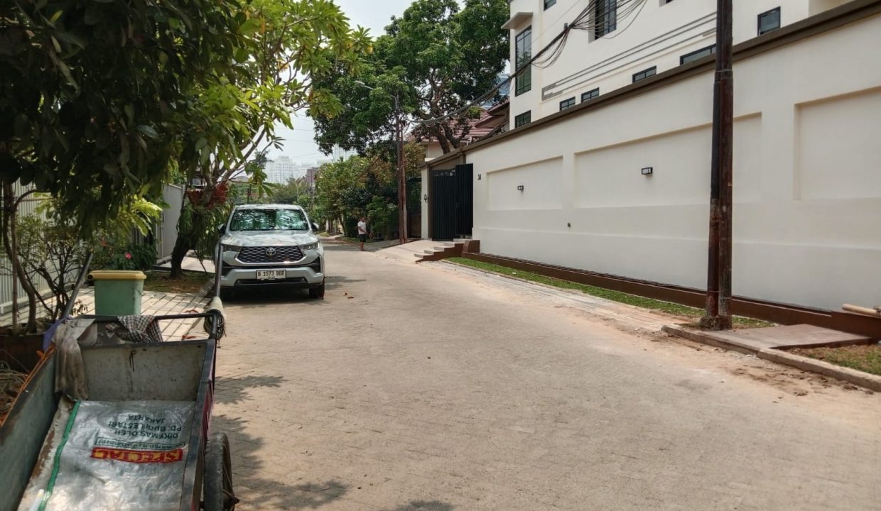 RUMAH MAYA GARDEN JAKARTA SELATAN (4)