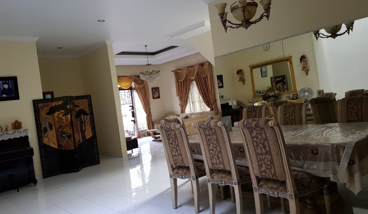 RUMAH MEWAH TAMAN DUTA MAS (5)